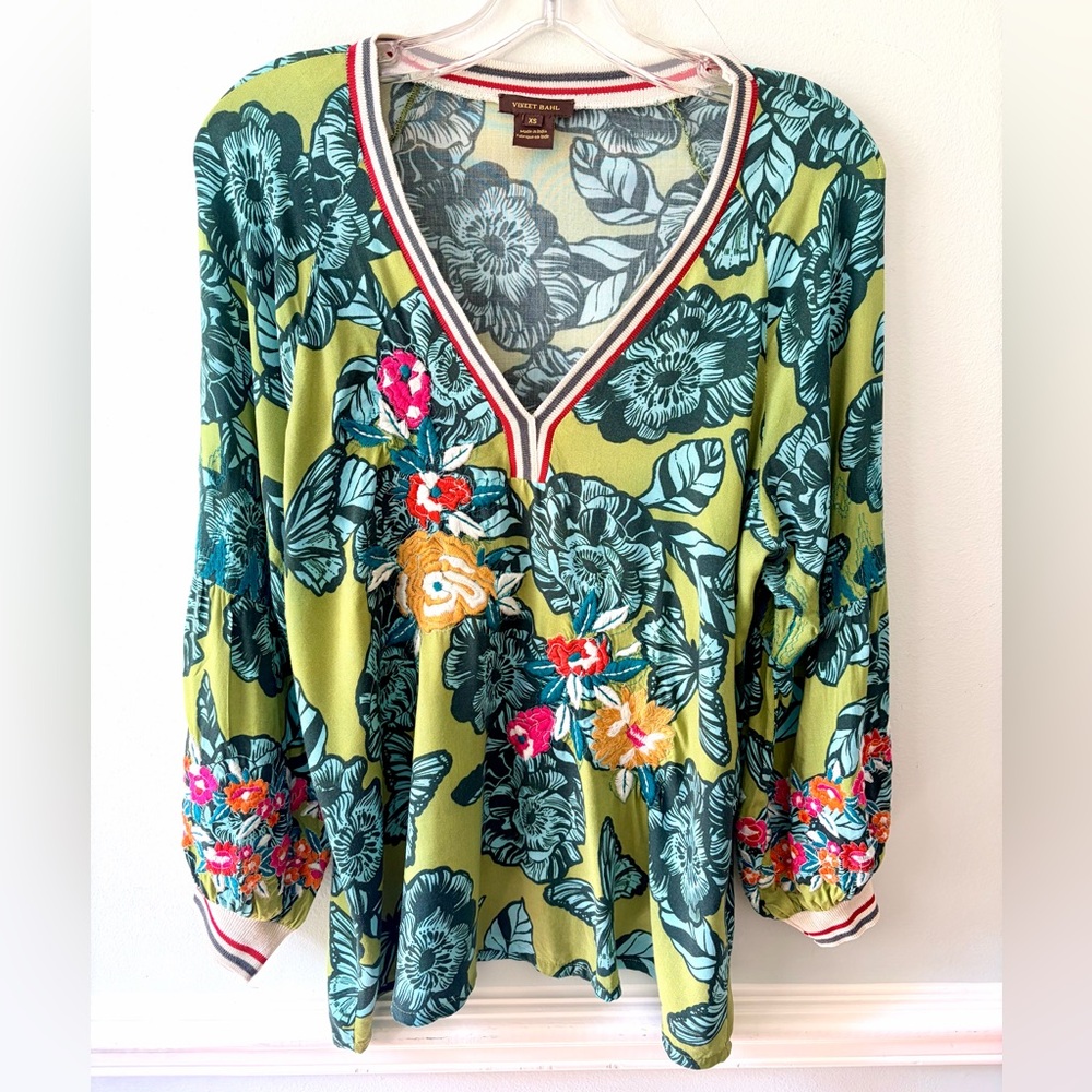 Anthropologie Vineet Bahl Green Floral V-Neck Embroidered Top Womens SZ XS